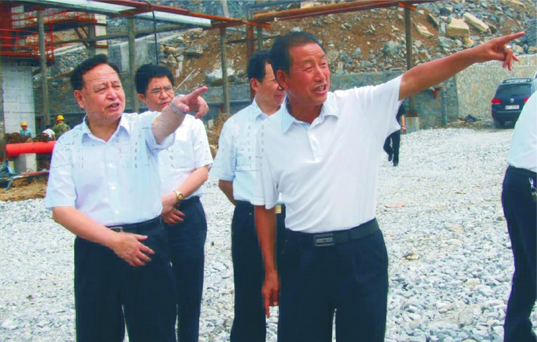 2010年5月，湖北省委書(shū)記羅清泉蒞臨東圣集團(tuán)視察。